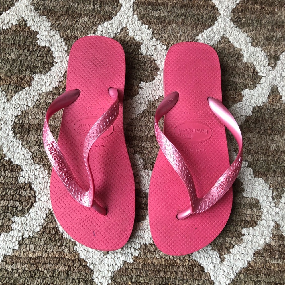 Pink Haviana flip flops 💕 - Picture 2 of 5